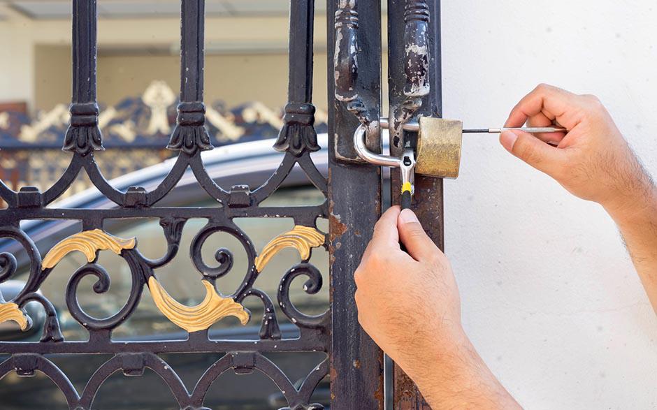 ouverture de porte claquée serrurier Vaucresson