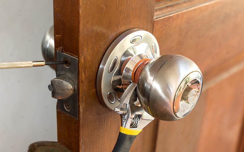 ouverture de porte claquée serrurier Vaucresson